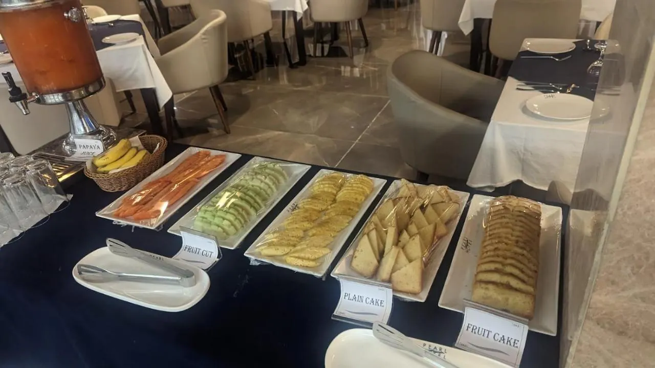 Pearl Hotel 다카